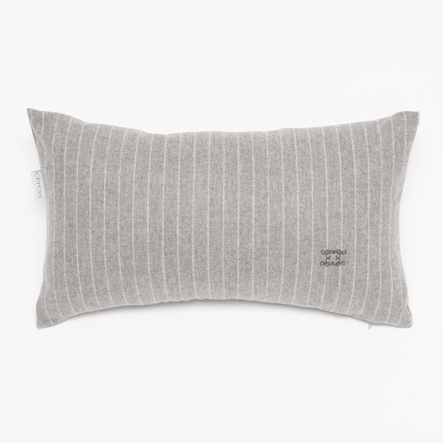 Grau gestreiftes Luxus-Dekokissen 30x50 cm aus Merinowolle – handgefertigt in Deutschland von CEI'CIS®