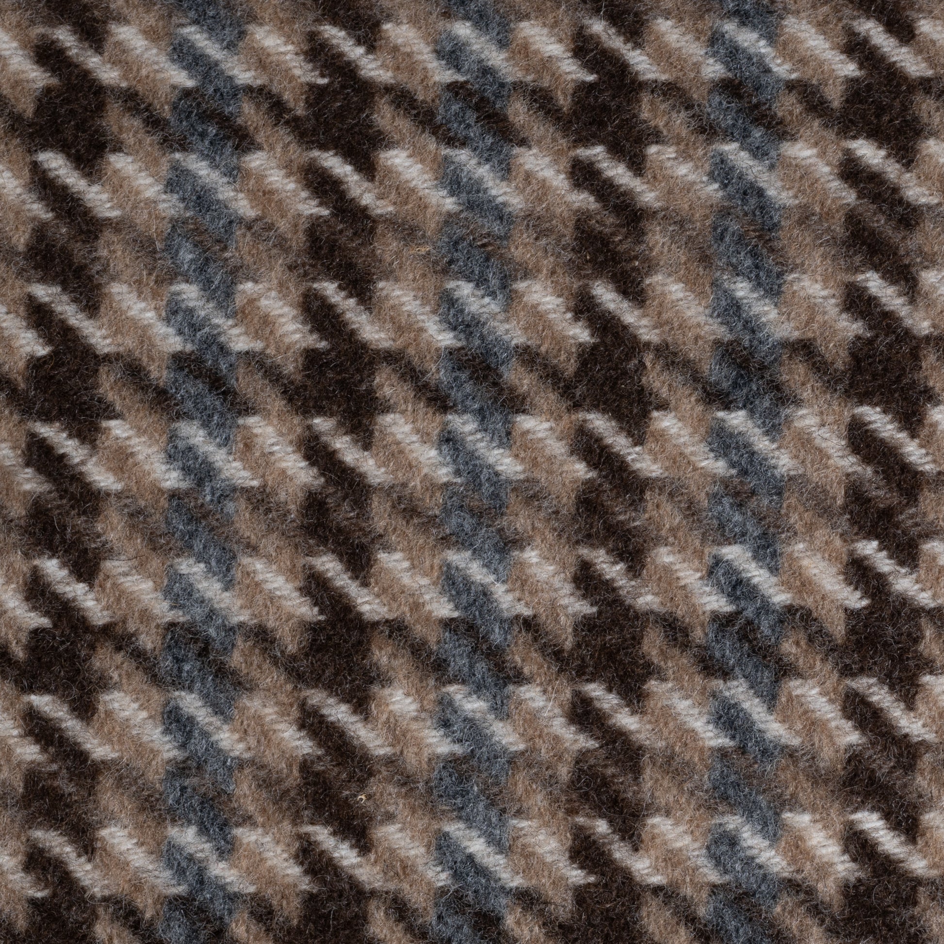 Nahaufnahme Kissen 30x50 cm mit Karo-Muster in braun-blau-creme, 95% Merinowolle, 5% Kaschmir, Marke CEI'CIS